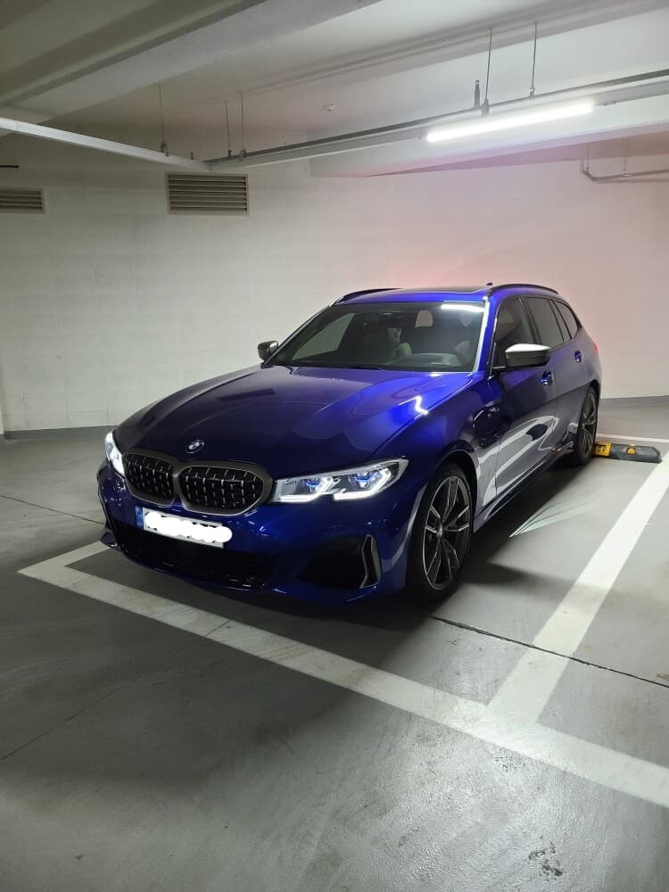 BMW 3시리즈 투어링 M340i 투어링 xDrive 산 마리노 블루 에디션 게시글 썸네일