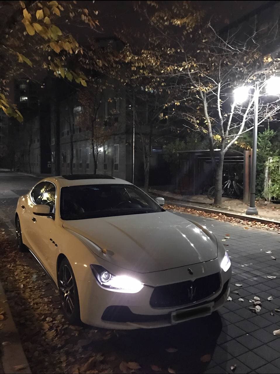 마세라티 기블리 S Q4 게시글 썸네일